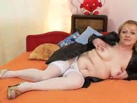 Aged Donna Is Going To Play Sex Game Nearly The Toy Today