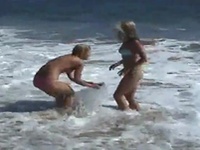 3 Blondes Doing The Lesbo Train And Strapon Shafting Inside 3some